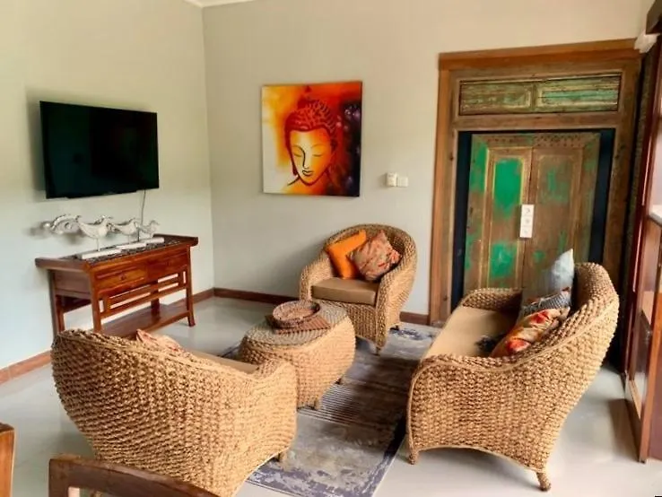 Villa Vino - Legian - 3 Bedroom, 3 Bathroom Private Villa Seminyak